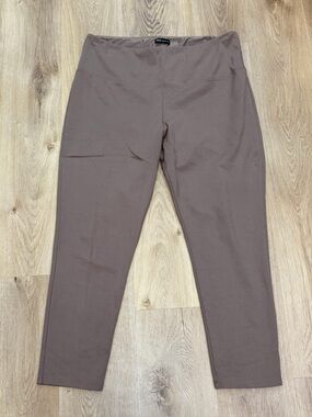 JNY Jones New York Taupe Pull-On Style Leggings